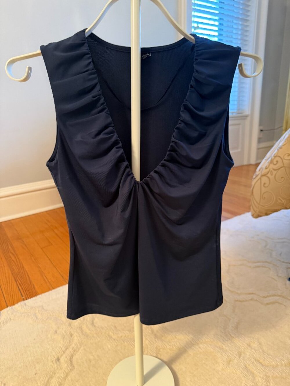 Navy Ruched Tank top with a Deep V neck, size xs, Vera Moda